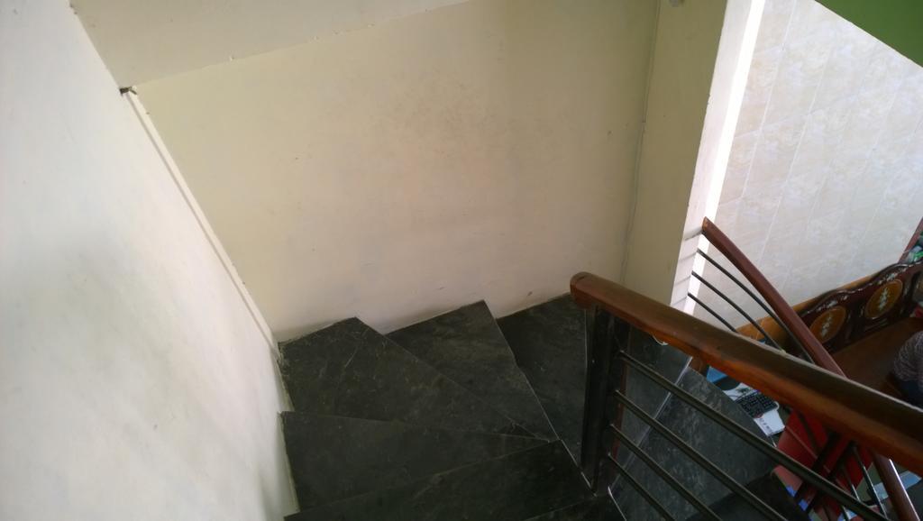 Dimpless Homestay Хуе Екстериор снимка