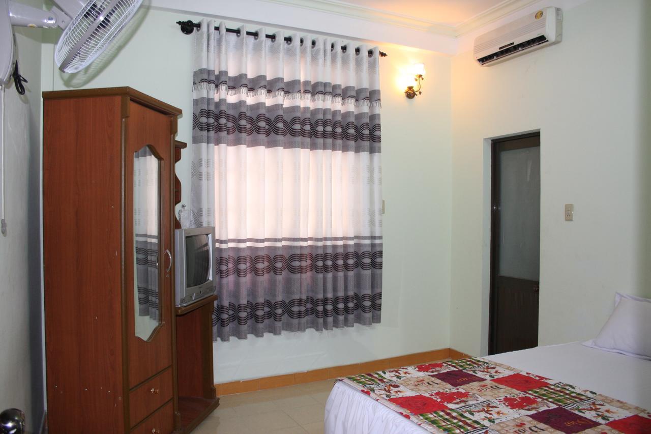 Dimpless Homestay Хуе Екстериор снимка