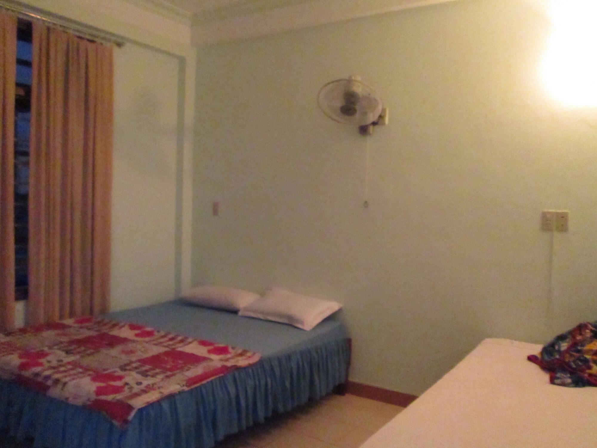 Dimpless Homestay Хуе Екстериор снимка