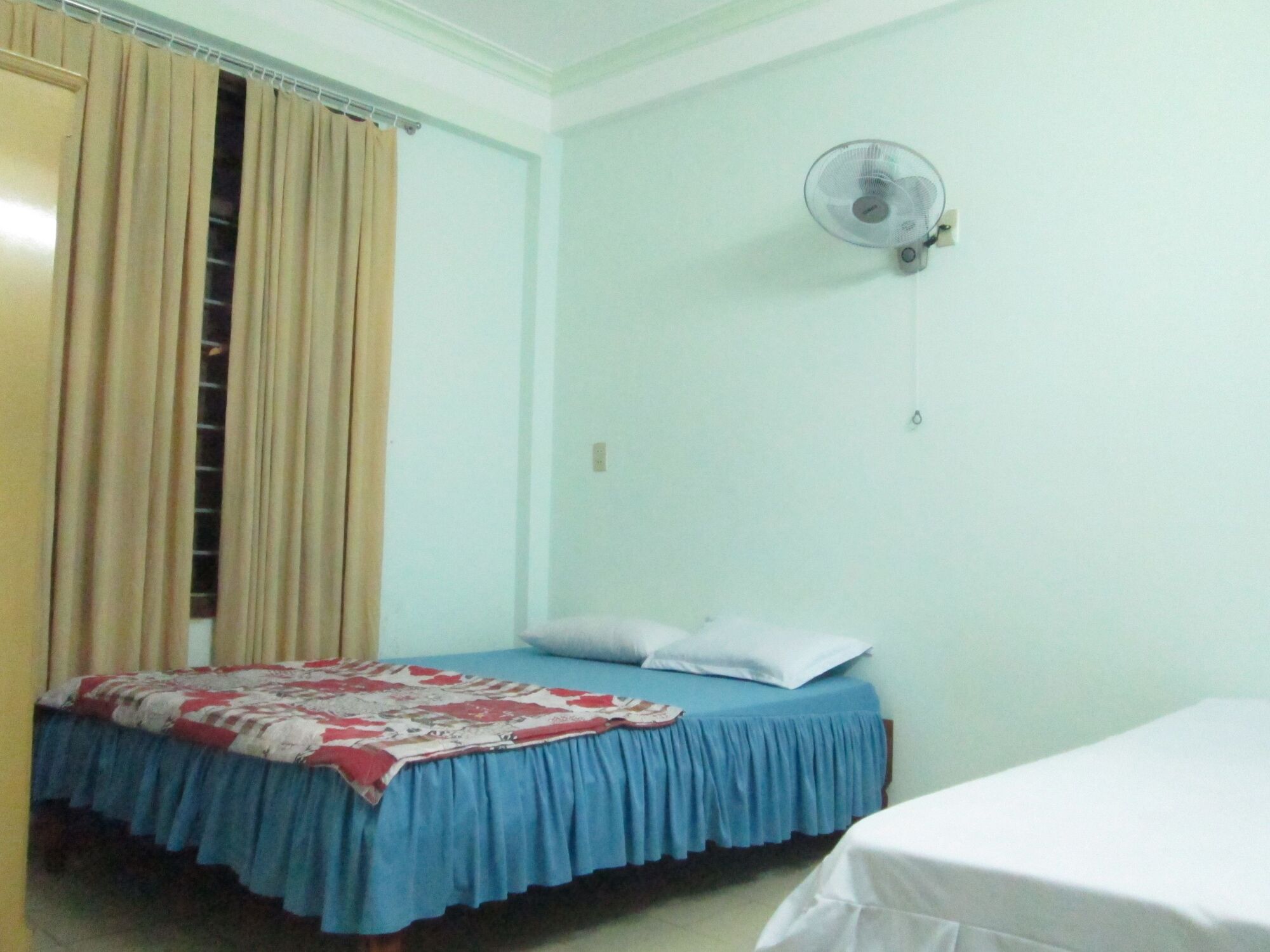 Dimpless Homestay Хуе Екстериор снимка